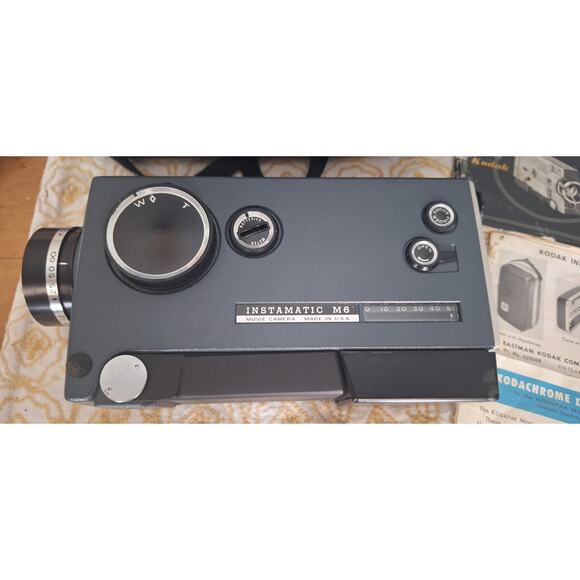 Kodak M6 Instamatic Super 8 Movie Camera w/ Hard Case- parts only - Picture 3 of 7
